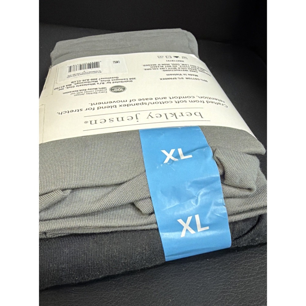 Berkley Jensen Women's Capri Leggings 2-Pack, Black/Grey, Size X-Large - Picture 3 of 6